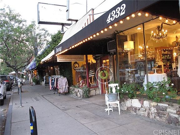 5th image of 11645 Acama St Unit 6