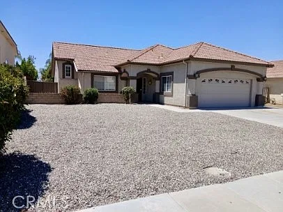 1050 Falcon Ct