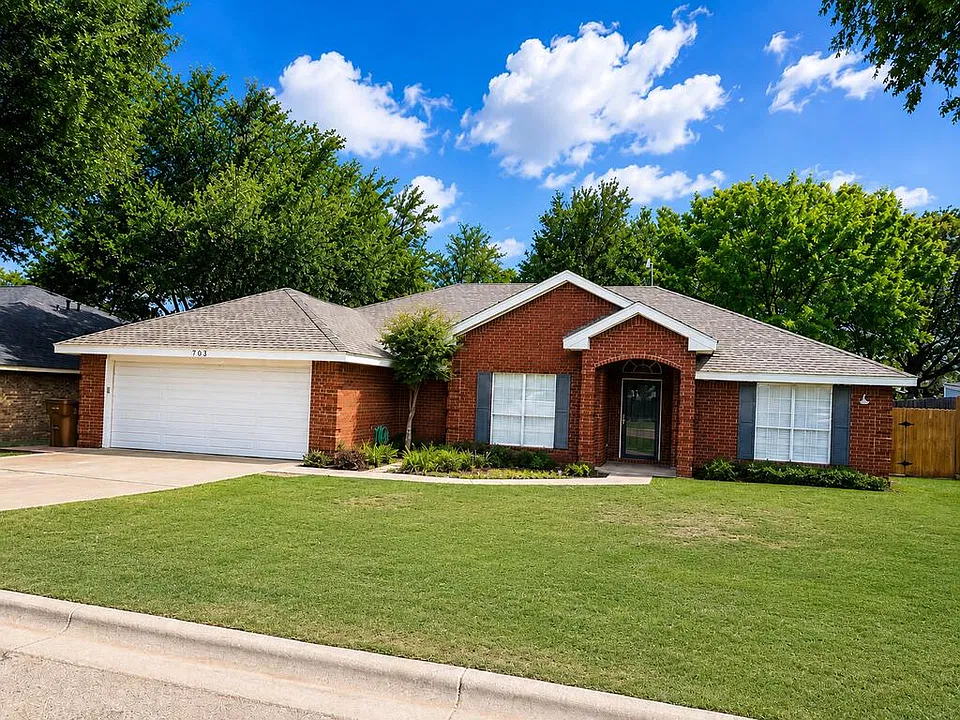 703 Craigmont Dr