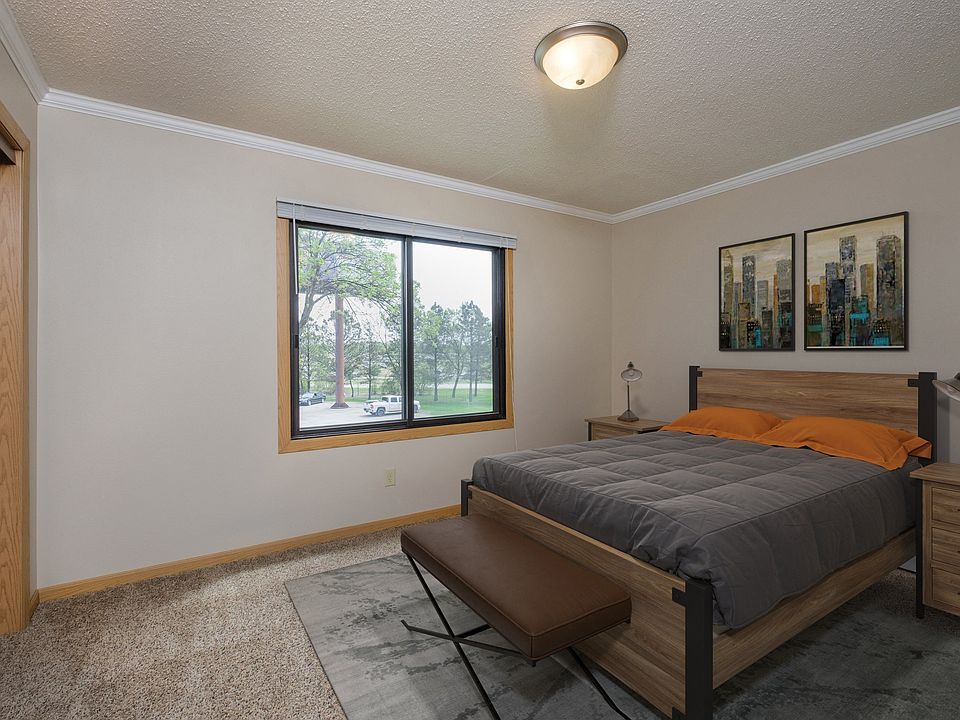Fargo, ND Birchwood 2 Apartments | Bedroom