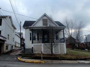 307 1st St, Apollo, PA 15613