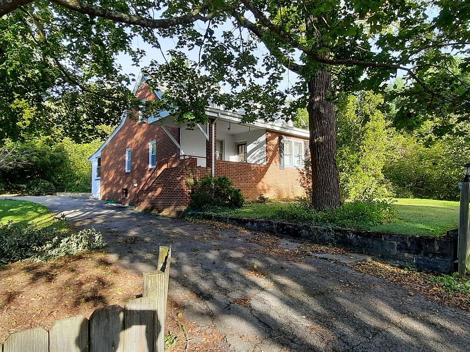 1st image of 701 Palmer Dr