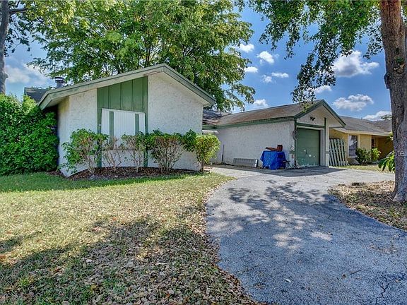 3rd image of 1212 SW 82nd Ave