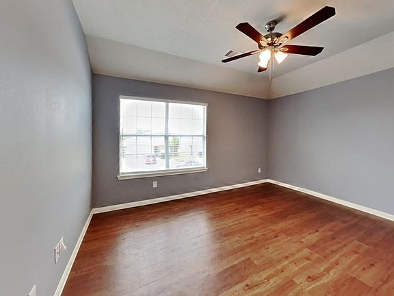 2nd image of 732 Coquina Ct