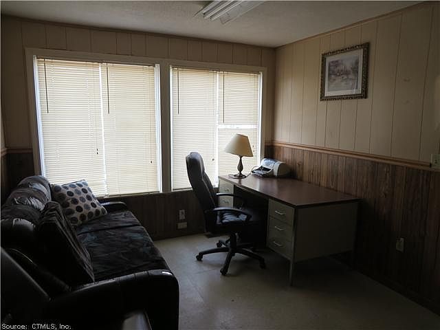 2nd image of 568 New Park Ave