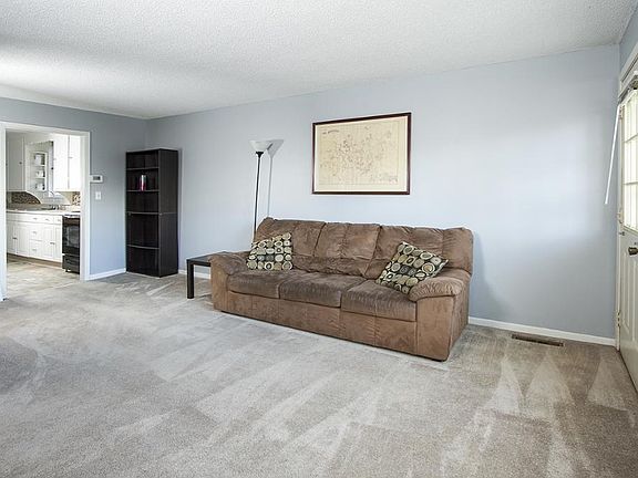 3rd image of 8717 Kennedy Memorial Dr