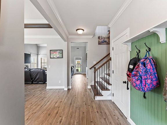 5th image of 6051 Clubhouse Dr