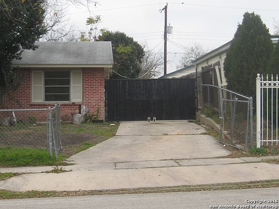4th image of 159 Fair Valley Dr