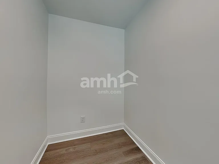 433 Armstrong Curv — Photo 7