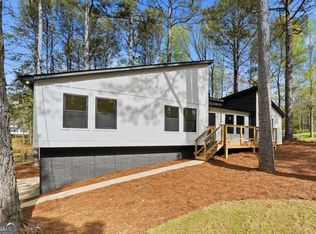 324 Hill Crest Cir, Woodstock, GA