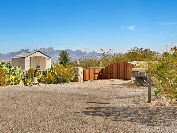 4th image of 4306 Skyline Dr