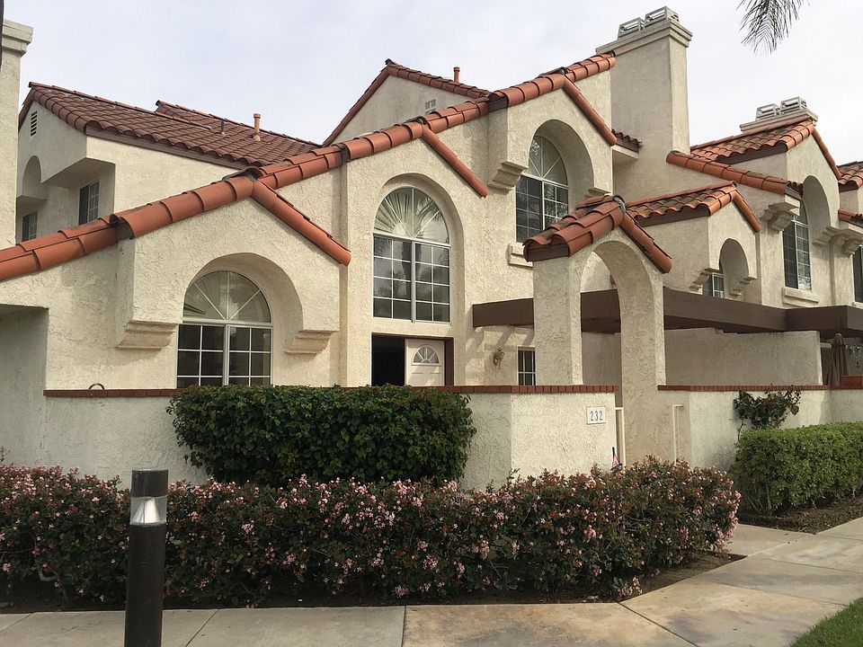 1st image of 232 Camino Cortina