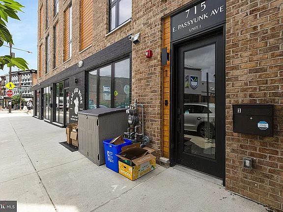 2nd image of 715 E Passyunk Ave Unit 1