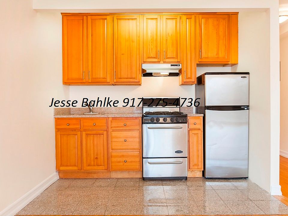 1st image of 2565 23rd St APT 3F