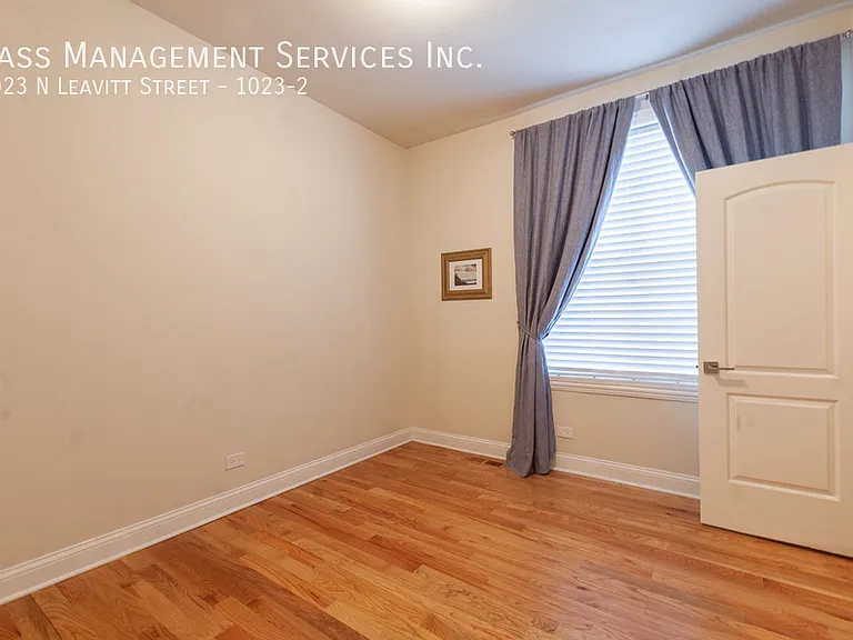1023 N Leavitt St #2 — Photo 14
