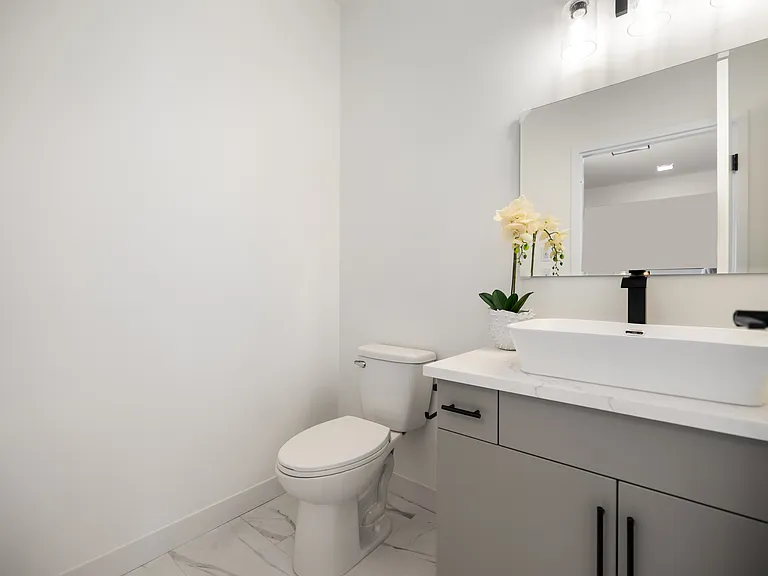 11 Merkel Manza Blvd — Photo 65