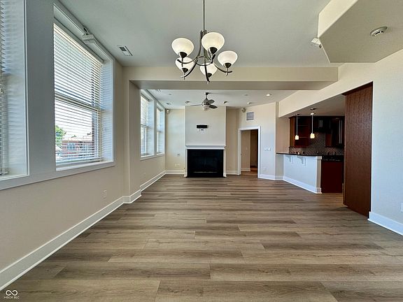 4th image of 2105 N Meridian St Unit 202