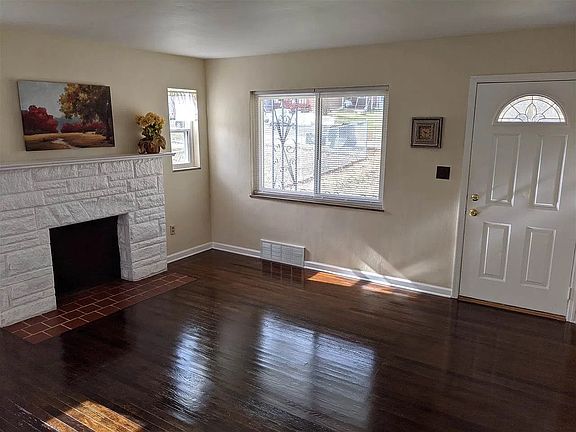 3rd image of 3 Dell St