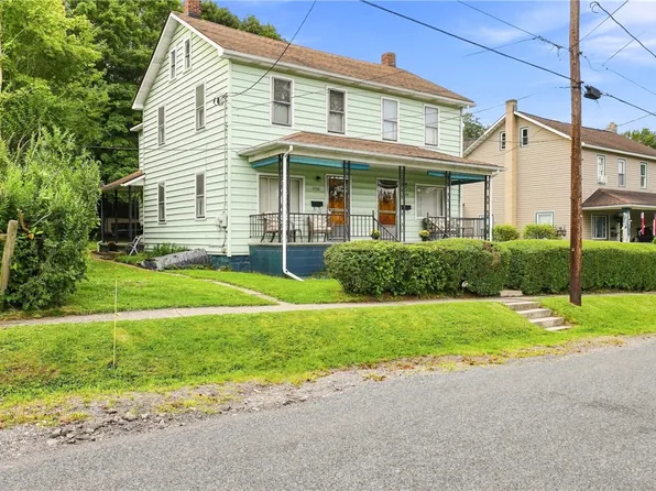 1220 Main St, Windber, PA 15963