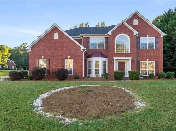 10 Bunker Ln, Covington, GA 30014