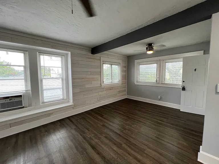 329 N K St #4 — Photo 4