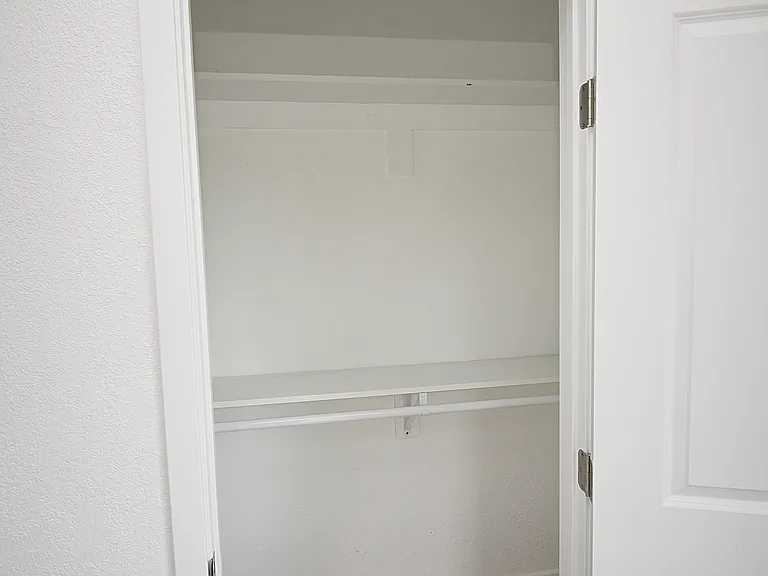 2096 Franklin Ave #A — Photo 27