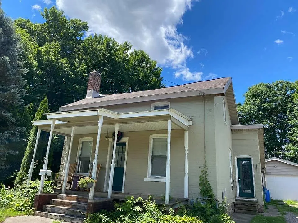 308 East St photo 1