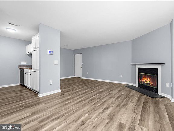 4th image of 209 Water Fountain Ct Unit 104