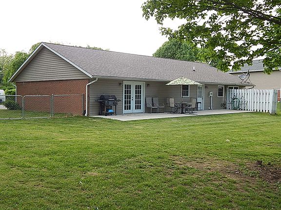5th image of 307 Tanglewood Dr
