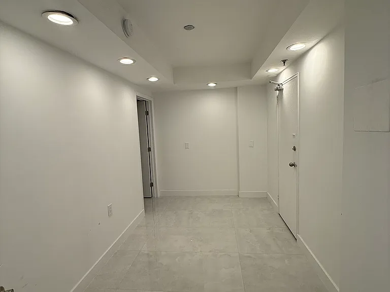 10185 Collins Ave #1022 — Photo 7