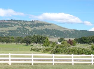 1808 Oakmont Way, Medford, OR 97504