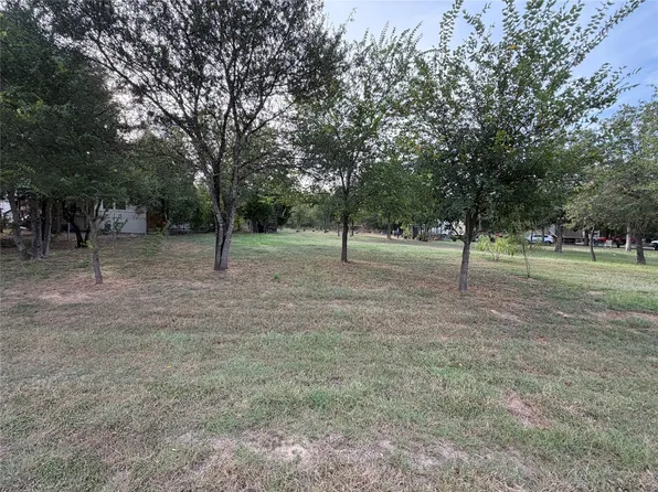 31 Flint Ridge St, Bastrop, TX 78602