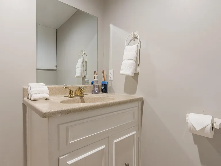 455 Cove Dr NE — Photo 34