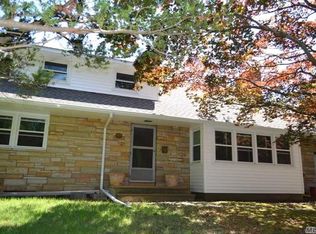 45 Nautilus Dr, Rocky Point, NY 11778