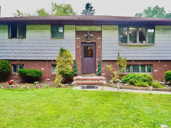 1 Franklin Avenue, Brentwood, NY 11717