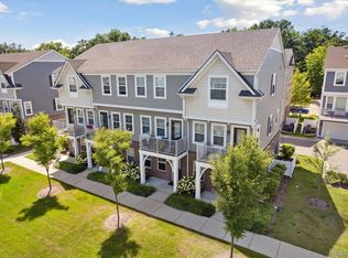 398 Glendale Ln, Ferndale, MI