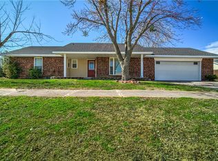 1605 Westlawn Dr, Prague, OK 74864