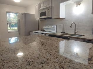 710 8th Ave NW #700, Largo, FL 33770