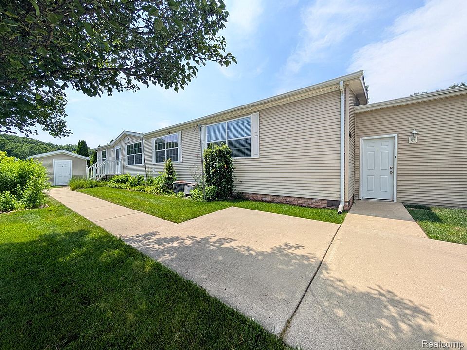 1st image of 11766 Village Pines Ct