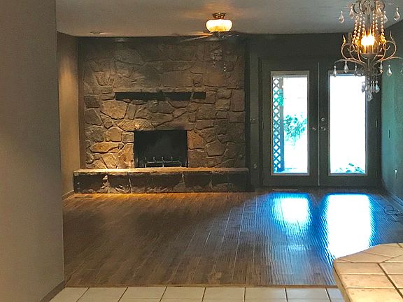 4th image of 10129 Glascow Dr