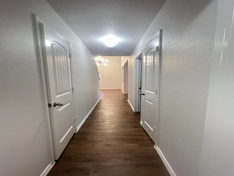 1903 Prairie View Dr — Photo 9