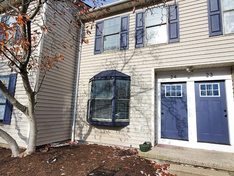 1100 Horsemans Ln #24 — Photo 47