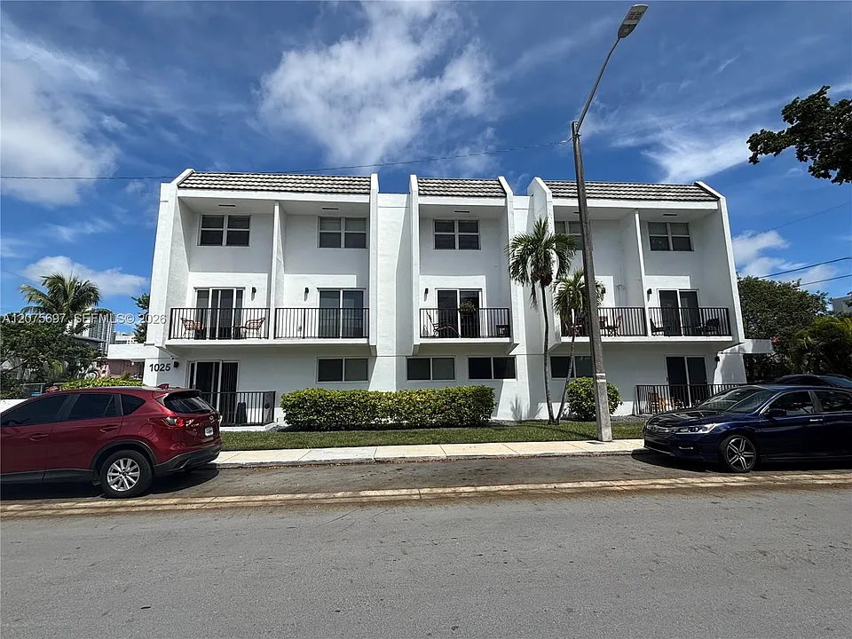 1025 SW 6th Ave #6