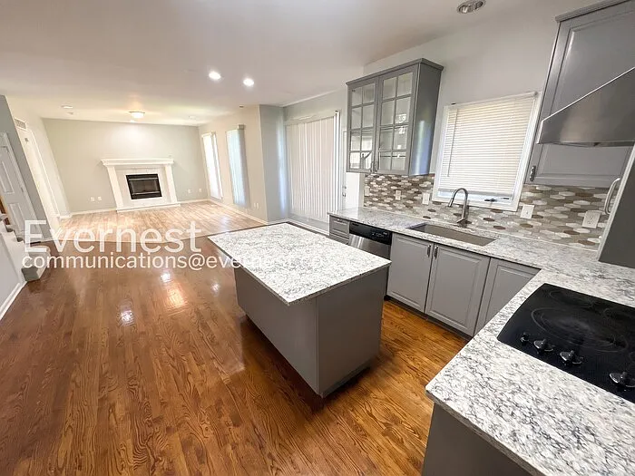 6230 W 155th Ter — Photo 7