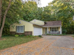 8202 Maple Leaf Ct, Indianapolis, IN 46268