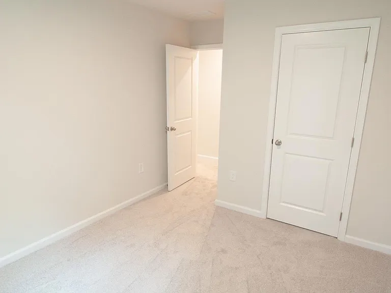 261 Christiana Ln #F — Photo 10