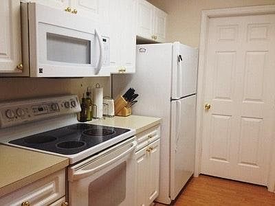 All photo furnitures are not same because the tenants have t
