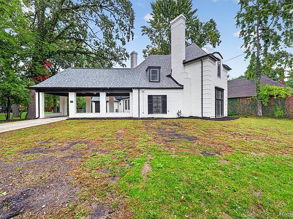 2nd image of 3250 Sherbourne Rd