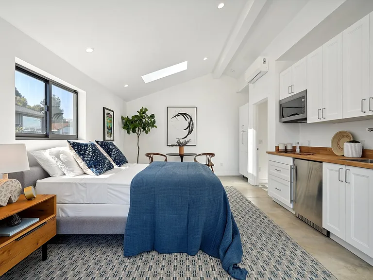Bedroom with Kitchenette and Private Entrance