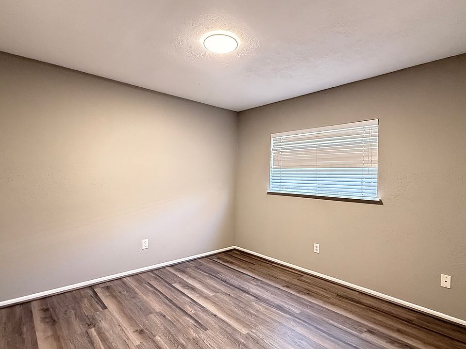 1st image of 12651 Day Hollow Ln